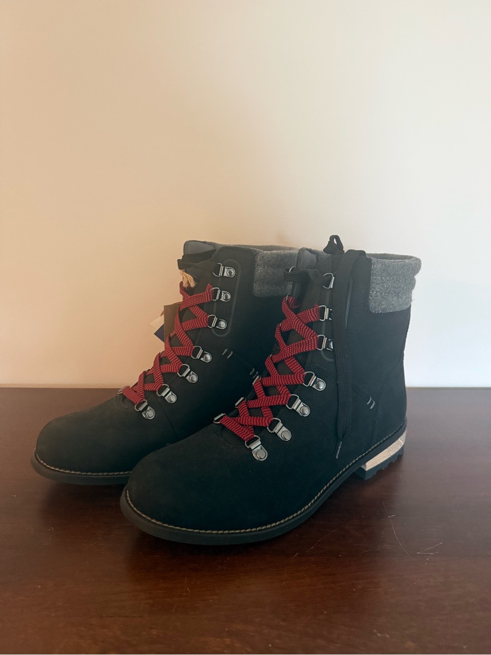 Kodiak Black Lace-Up Boots with Red Laces